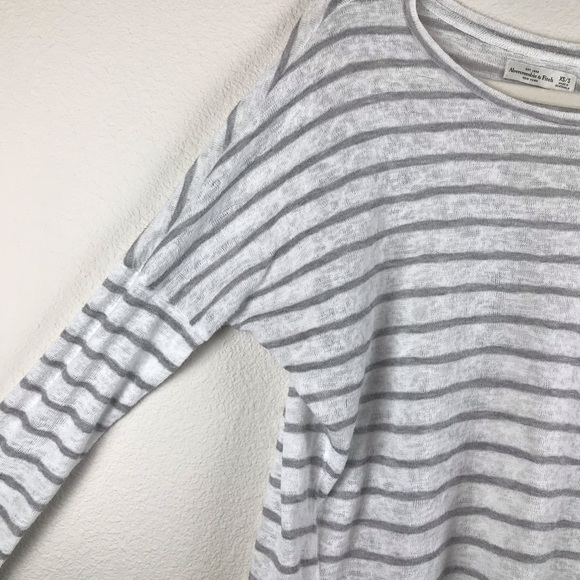Abercrombie & Fitch Top - Picture 2 of 4